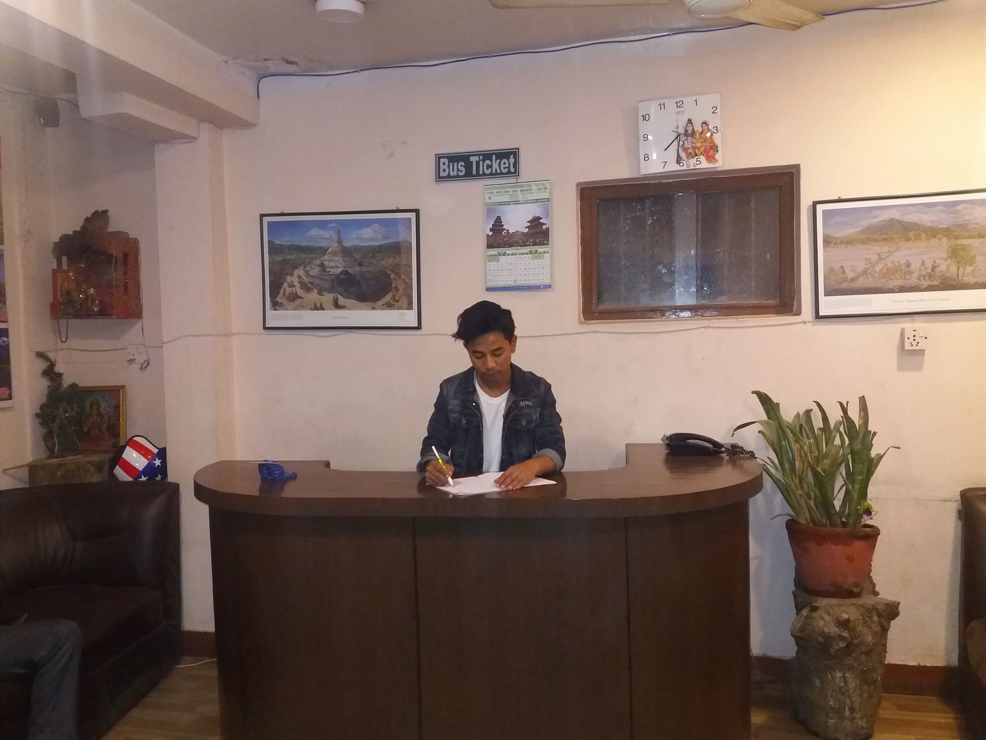 Kings Land Hotel Kathmandu Exterior foto